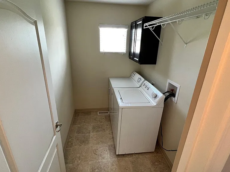 6008 S 190th Ter — Photo 14