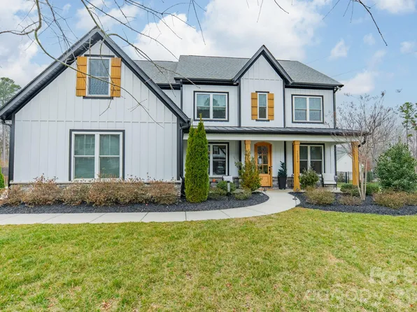11216 Wooded Saddle Rd, Charlotte, NC 28216