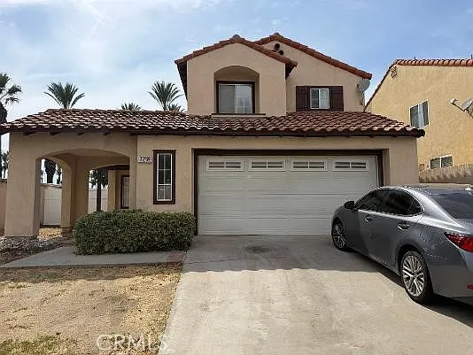 3 bed, 2.5 bath, 1698 sqft, $3,200 — Photo 1
