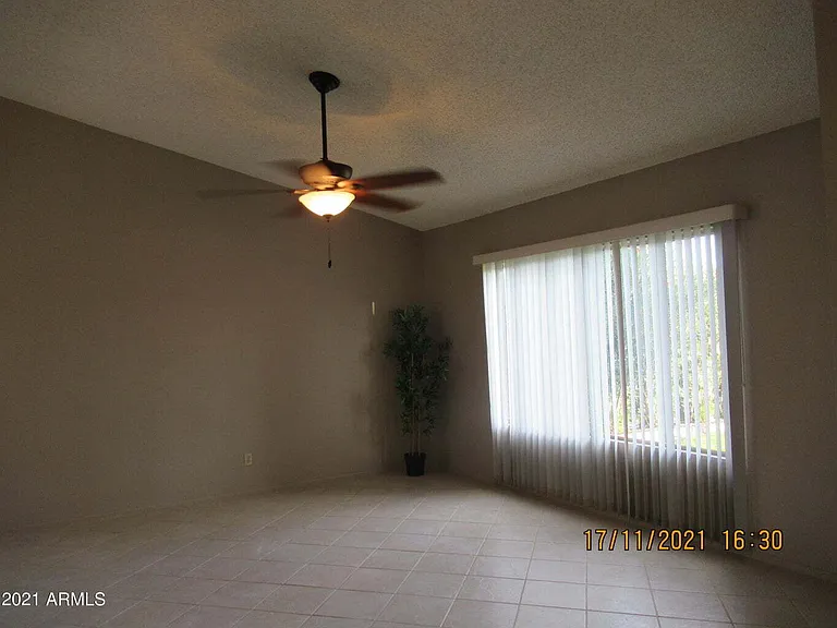 2324 W Highland Ct — Photo 7