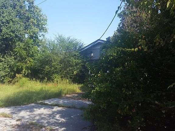 2nd image of 274 Circle Dr