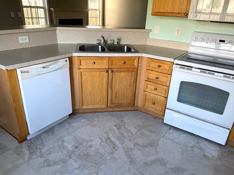 1161 Amber Pines Dr — Photo 3