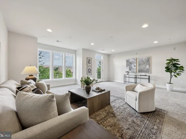 1906 Potomac Ave Unit 102, Alexandria, VA 22301