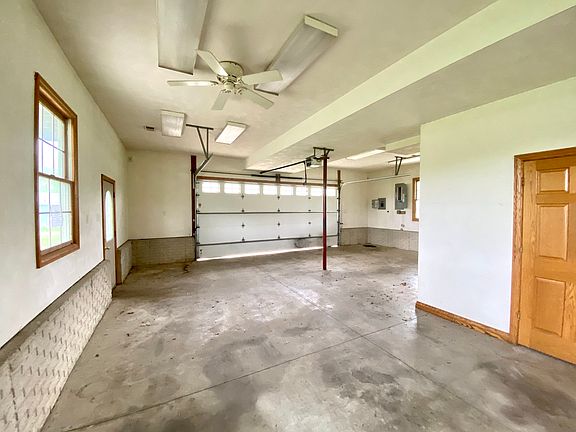 3rd image of 456 Jackson St