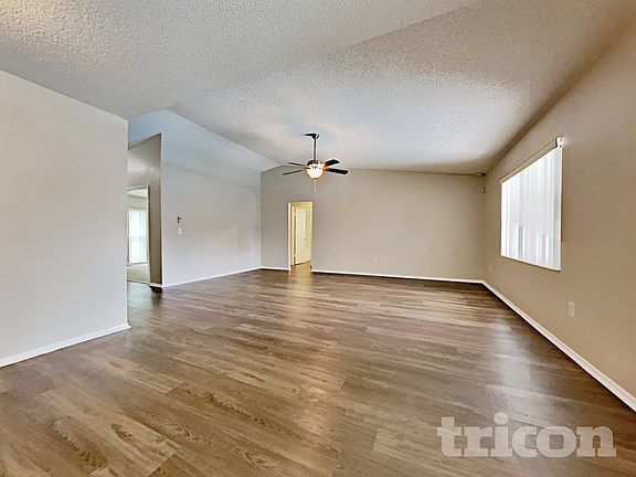 3rd image of 14139 Arbor Hills Rd
