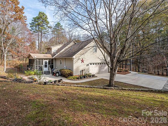 2nd image of 1800 Lake Lynn Rd