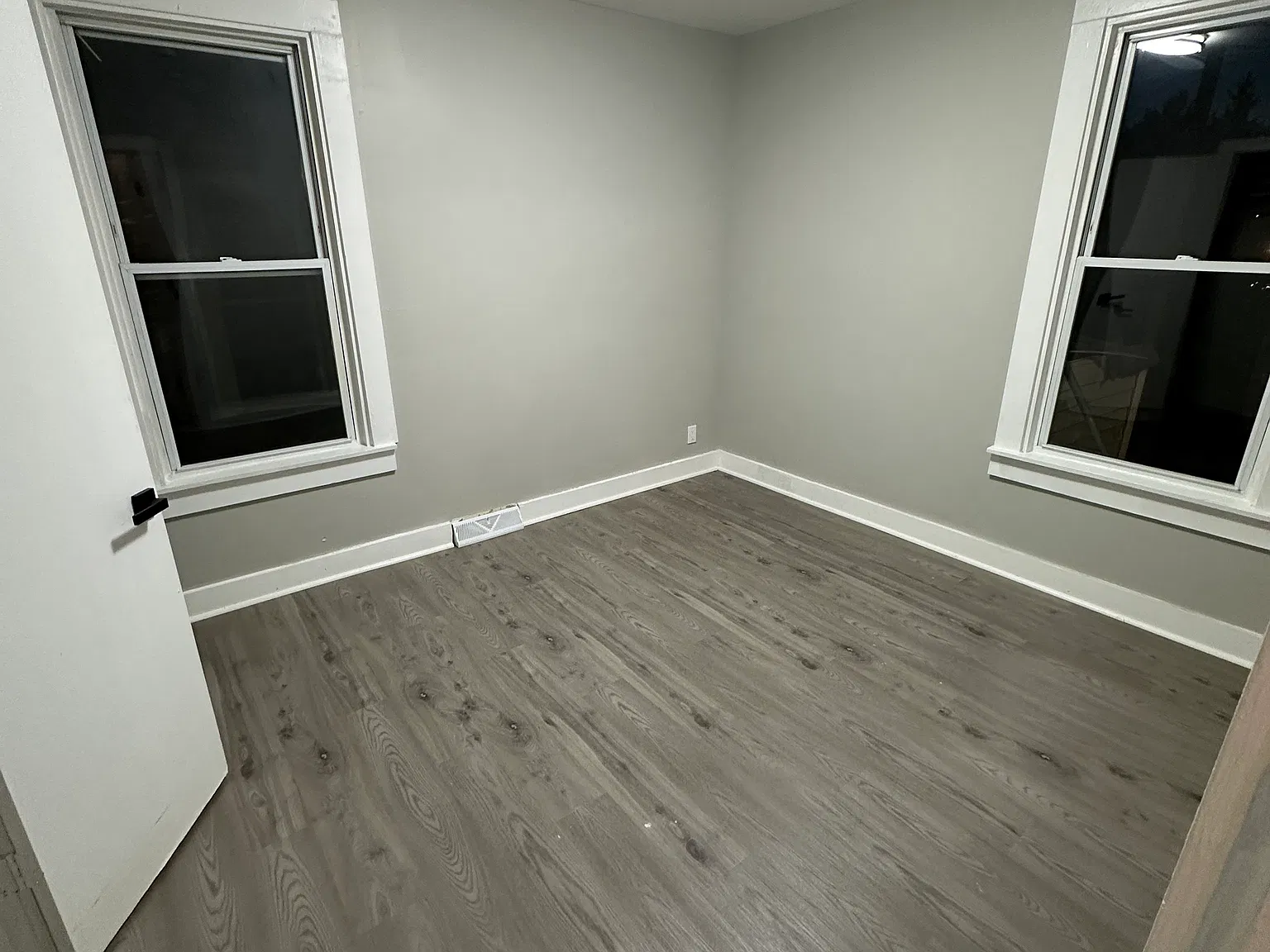 73 Frank St — Photo 1