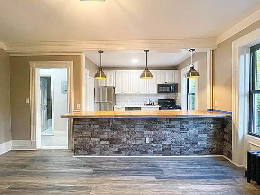 3rd image of 884 Saint Johns Pl Floor 2