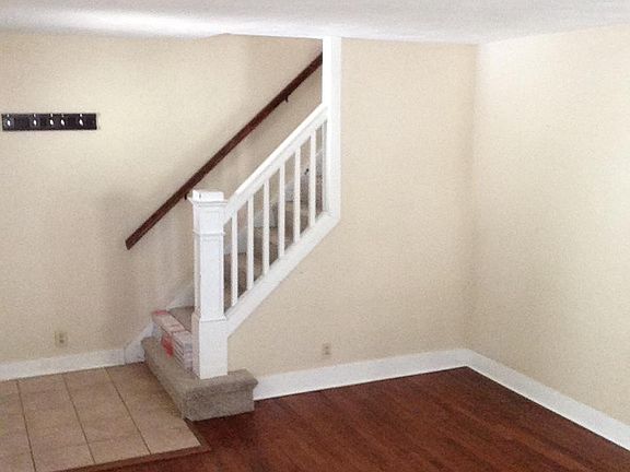 Living Room Leading into steps to upstairs