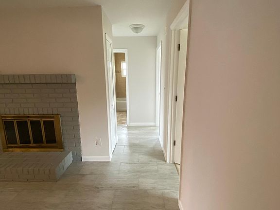 3rd image of 10009 Bridlewood Ave