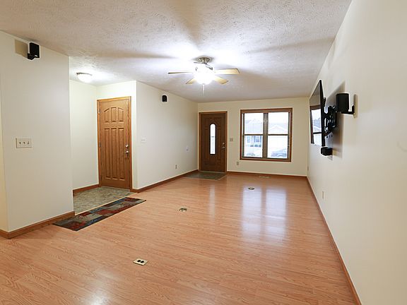 3rd image of 1812 Park West Dr