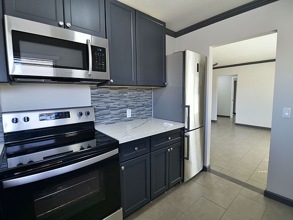 4th image of 912 E Bridger Ave #912