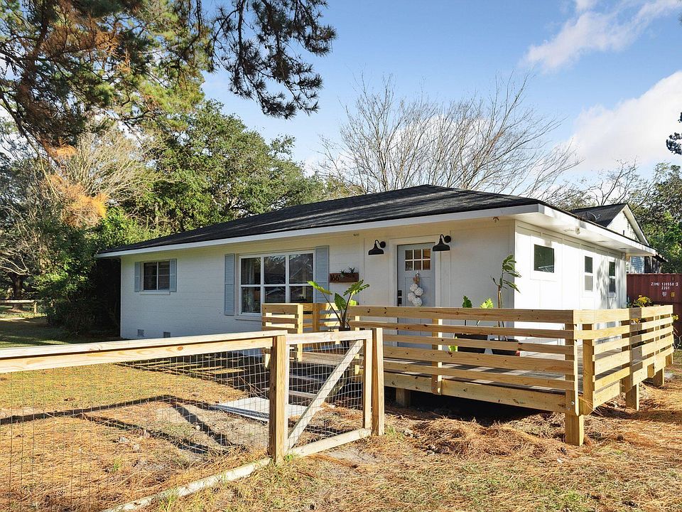 1st image of 1661 Hunley Ave