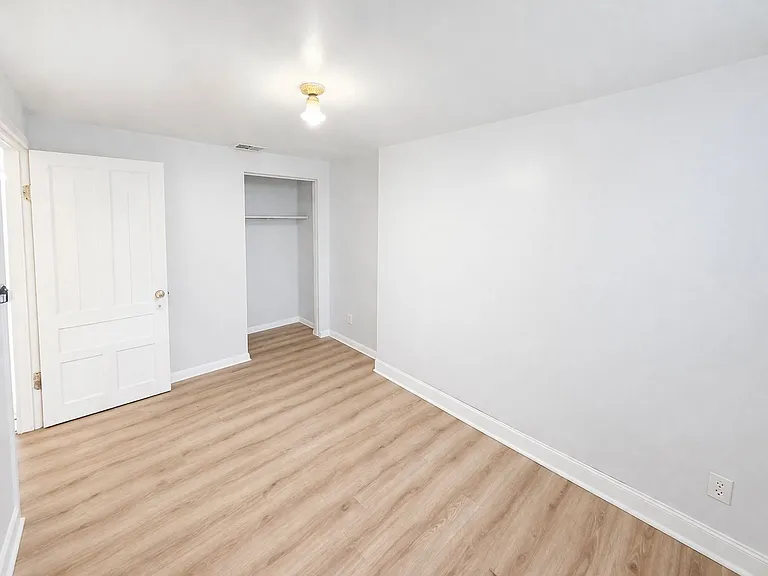333 Orange St #BASEMENT — Photo 8