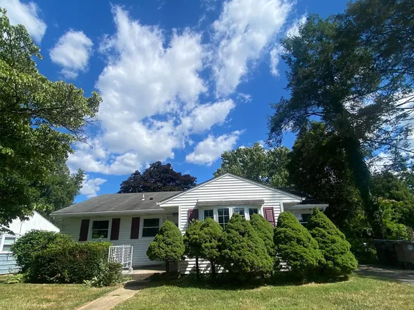 1203 Matthews Dr, Rockville, MD 20851