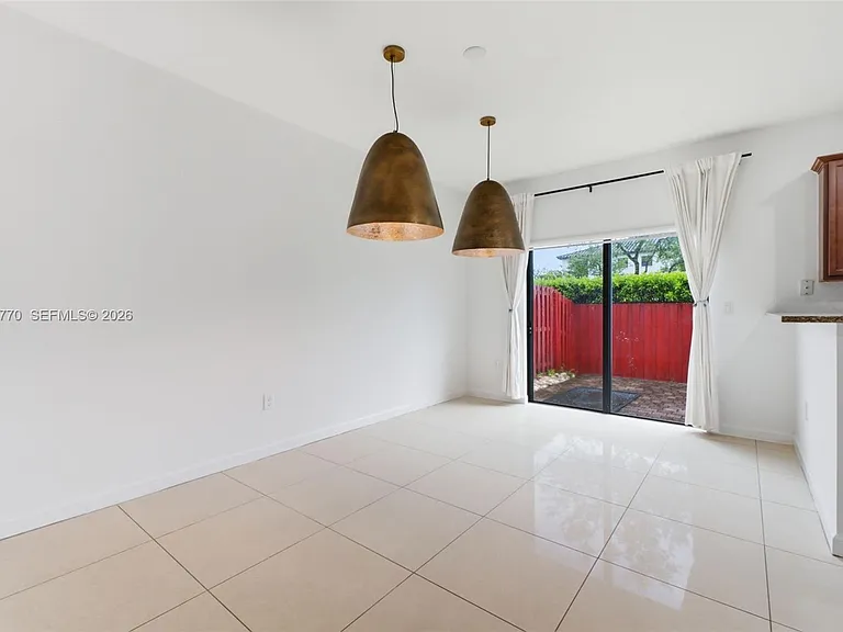 8820 NW 103rd Ave — Photo 3