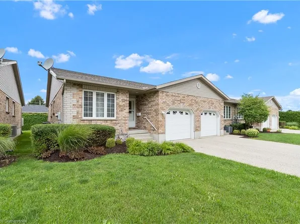 401 Birmingham St E #A7, Mount Forest, ON N0G 2L2