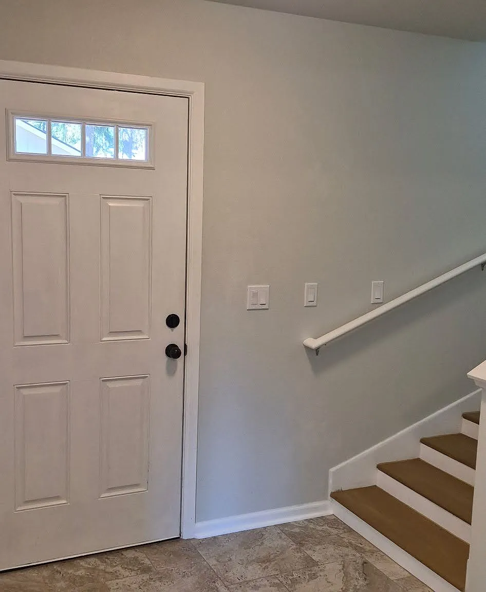 3 bed, 1832 sqft, $2,300 — Photo 3