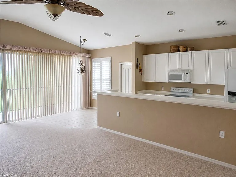 1993 Crestview Way #131 — Photo 3