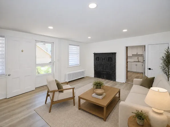14 W Bridge St, New Hope, PA 18938