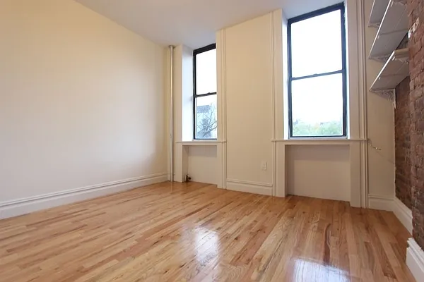 Rented by Compass | media 18