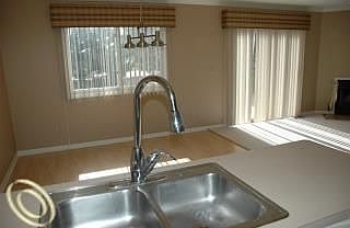 5th image of 42200 Aspen Ct