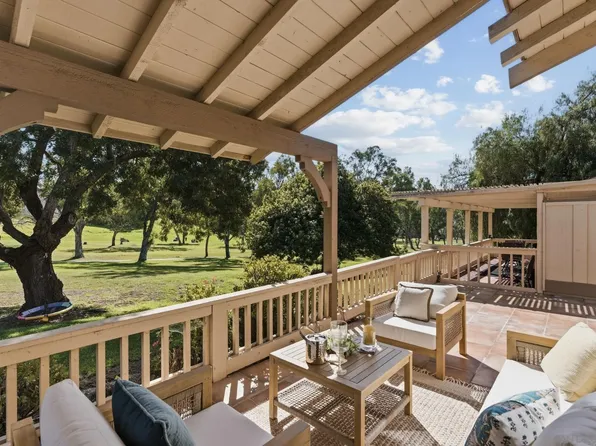 8665 Circle R Valley Ln, Escondido, CA 92026