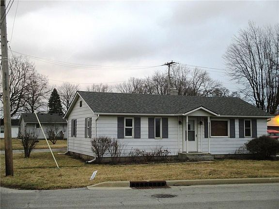 3rd image of 19 Scamahorn Dr