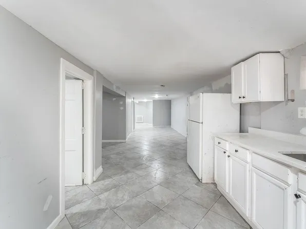 35 Lexington Avenue image 14 of 30