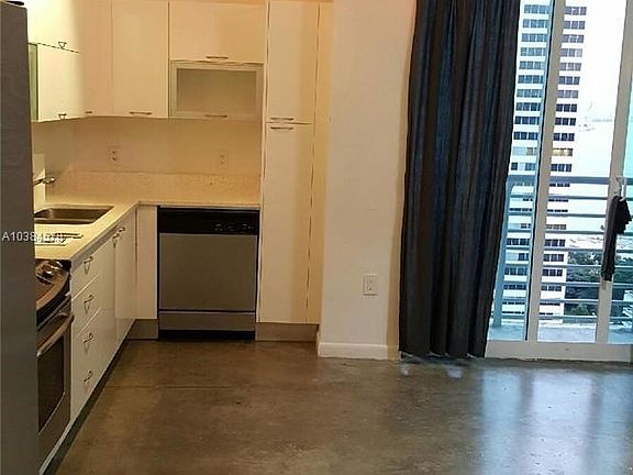 3rd image of 133 NE 2nd Ave APT 2310