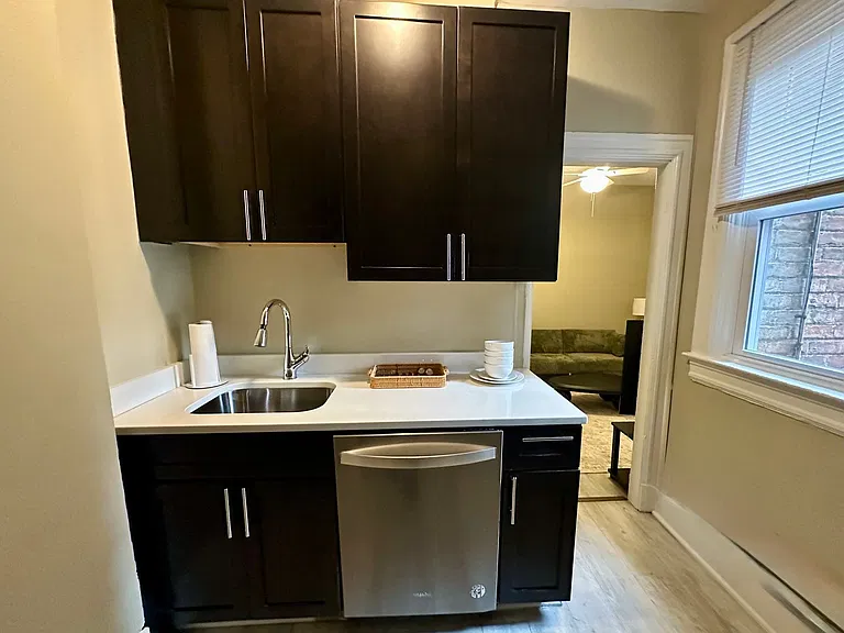61 Rhode Island Ave NE — Photo 5