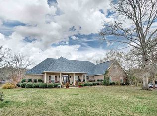 206 Tugwell Rd, Magee, MS 39111
