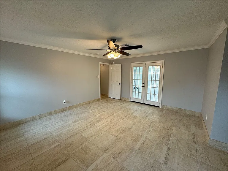7910 Sands Point Dr — Photo 14