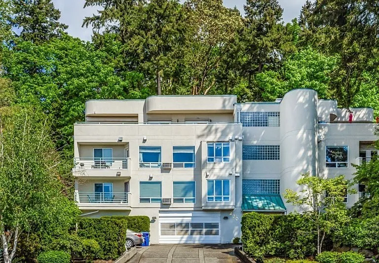 420 Bellevue Way SE #103 — Photo 1