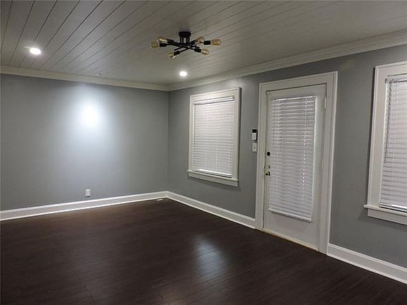 5th image of 5601 Woodland Ave