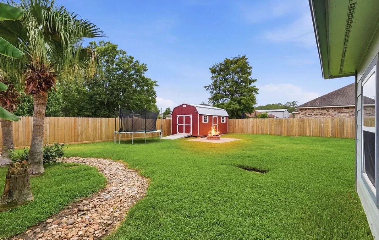 5 bed, 3216 sqft, $4,000 — Photo 2