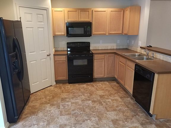 2nd image of 20561 Hancock Ave