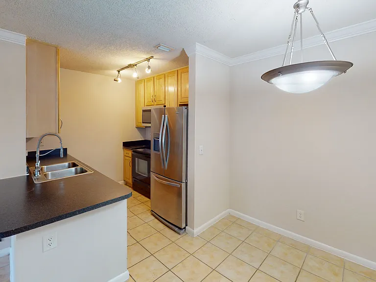 Altamira Place Apartment Homes — Photo 85