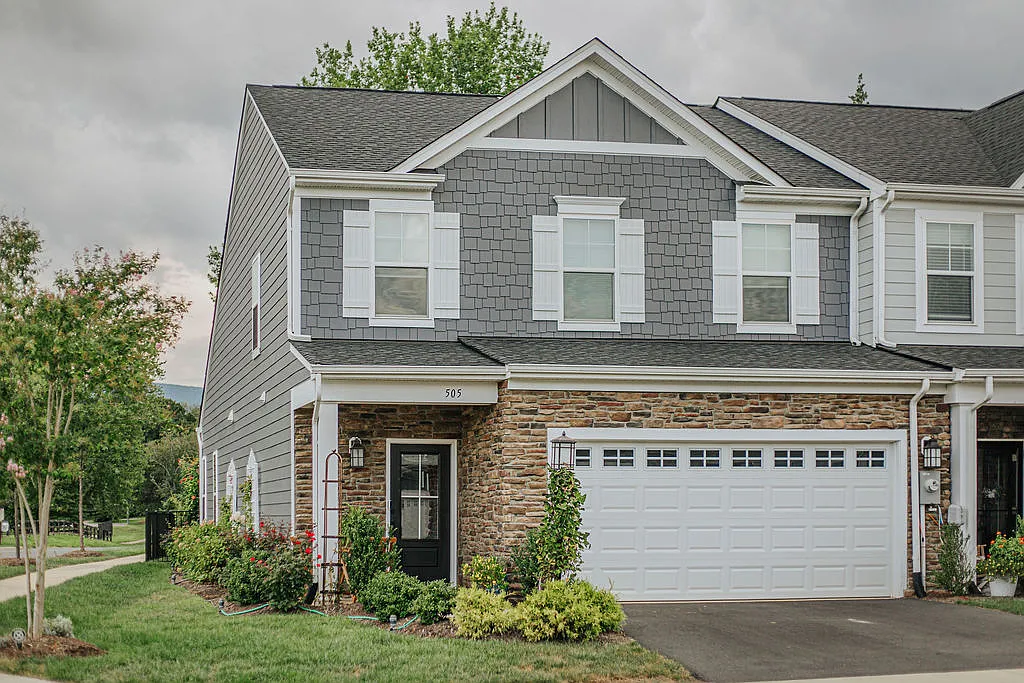 3 bed, 2.5 bath, 1846 sqft, $4,250 — Photo 1