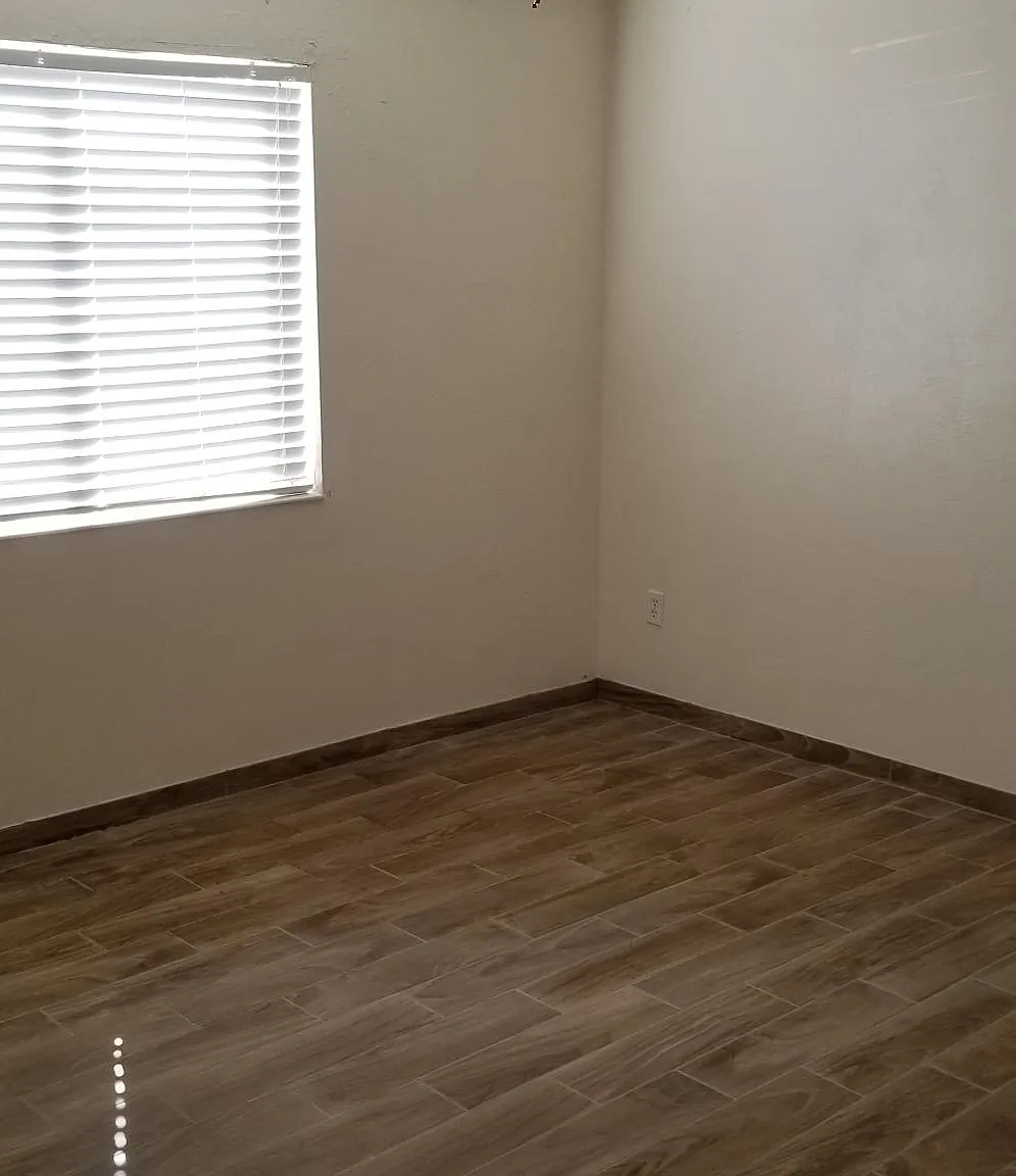 4139 E North St — Photo 2