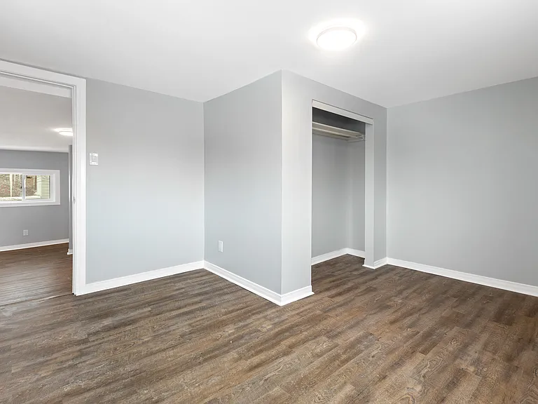 235 Percy St #1 — Photo 4
