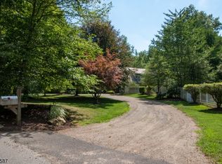 81 Bailey Hollow Rd, Morristown, NJ 07960