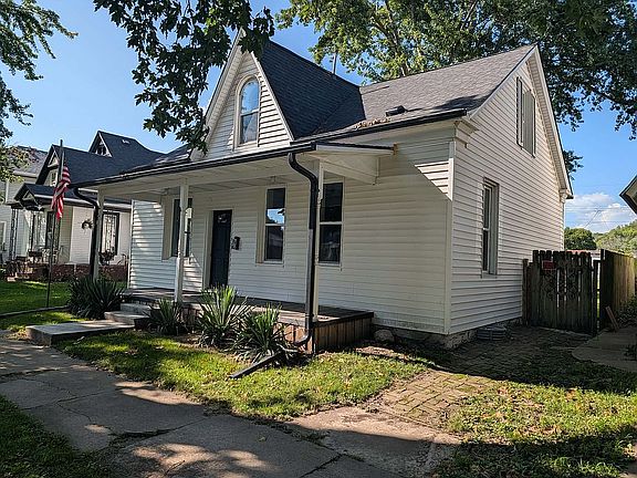 4th image of 1415 Avenue F