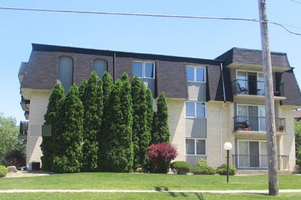 2nd image of 18521 Wentworth Ave