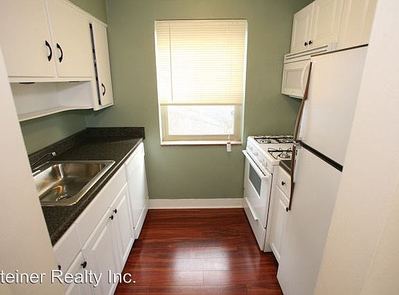 2nd image of 101 Lloyd Ave APT 9