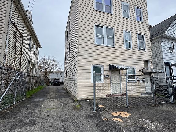 2nd image of 265 6th St #2A