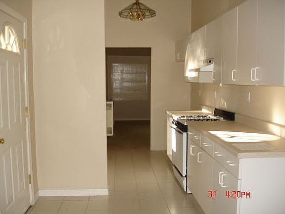 3rd image of 10850 Creekwood Dr