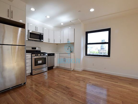 2nd image of 850 Flatbush Ave #C8