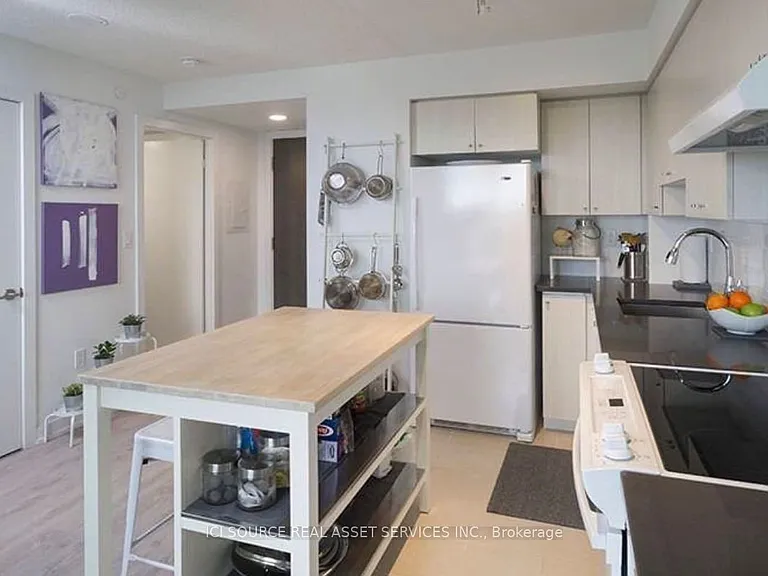 1346 Danforth Rd #1213 — Photo 4
