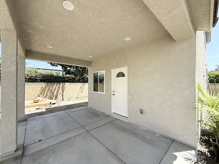 19036 Bridgeway Ln — Photo 3